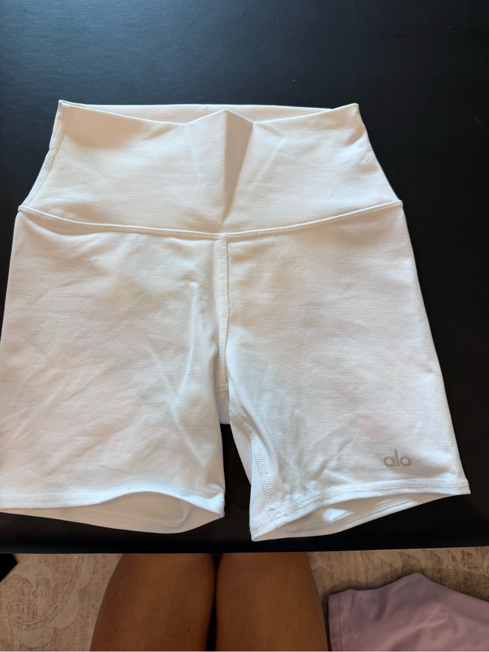 Alo high rise biker shorts size small white